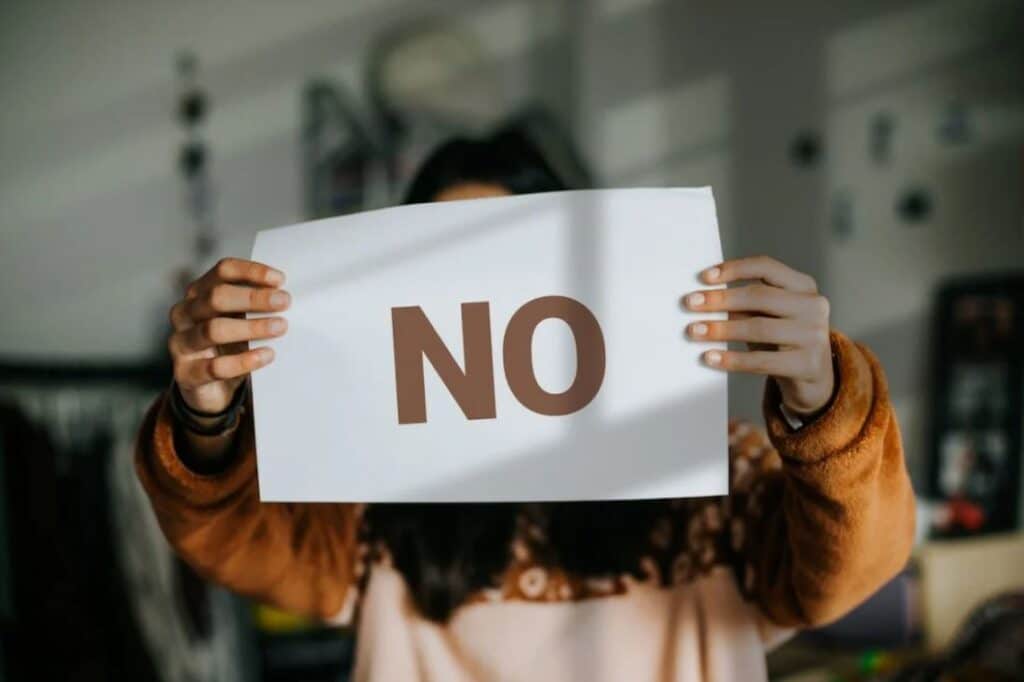 8 Relationship Boundaries You Should Always Establish