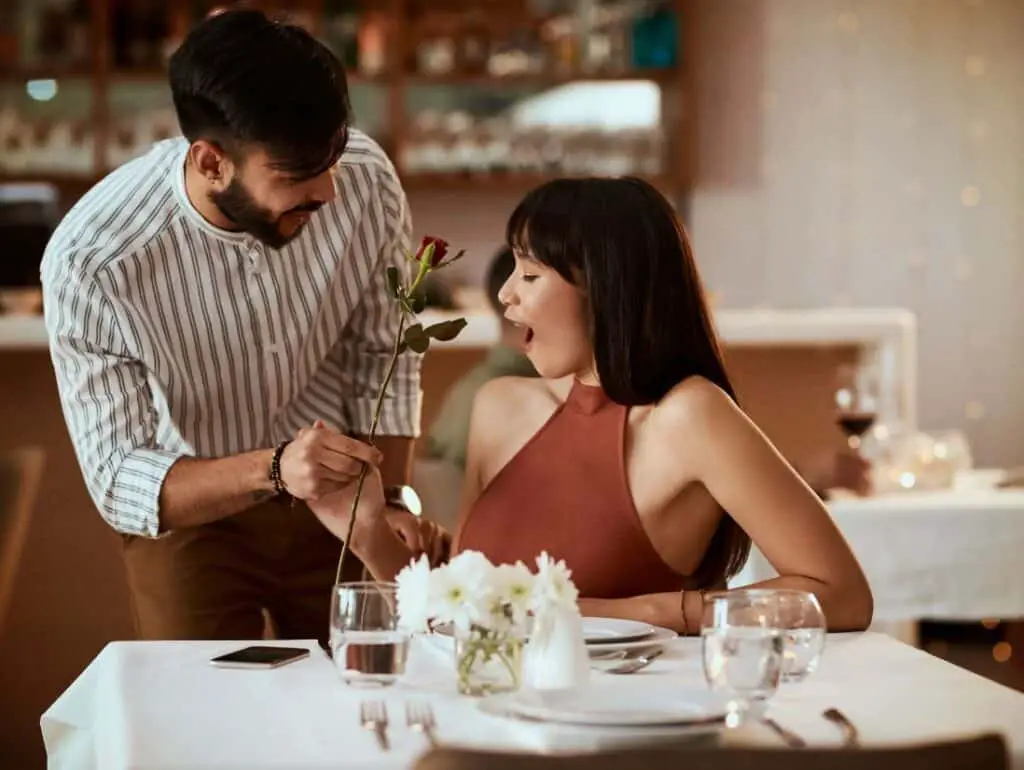 8 Old-School Dating Habits We Should Reintroduce for a Better Love Life