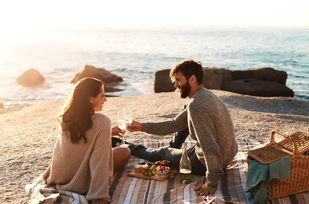 8 Old-School Dating Habits We Should Reintroduce for a Better Love Life