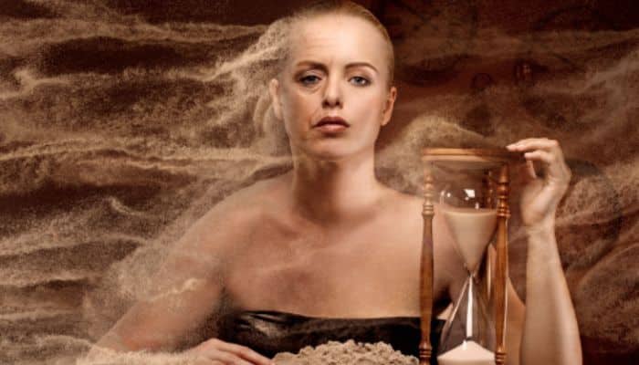Top 8 Foods that accelerate the aging process