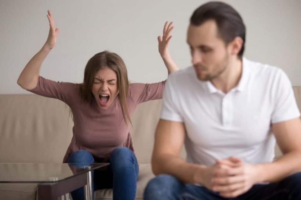4 Red Flags in a Relationship You Should Never Ignore