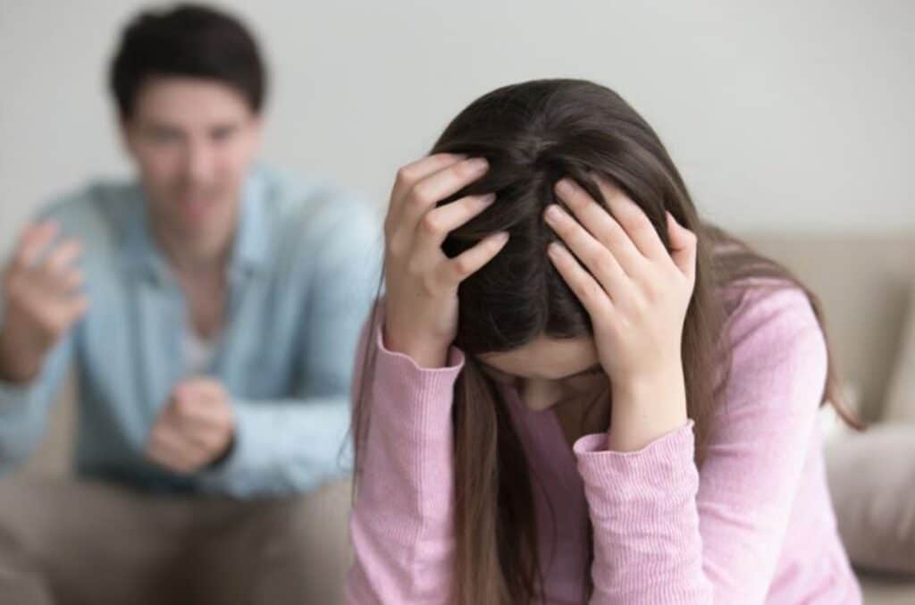 4 Red Flags in a Relationship You Should Never Ignore