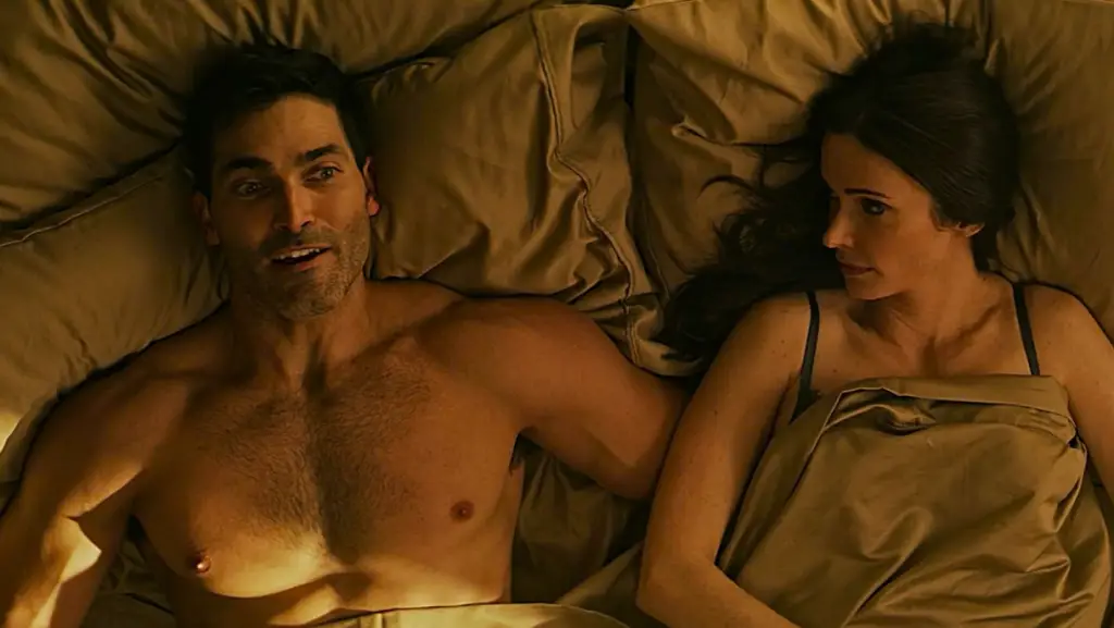 Top 10 Desires That Men Expect From Their Women Without Them Saying It